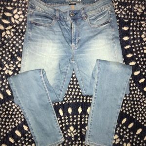 American eagle light wash skinny jeans
